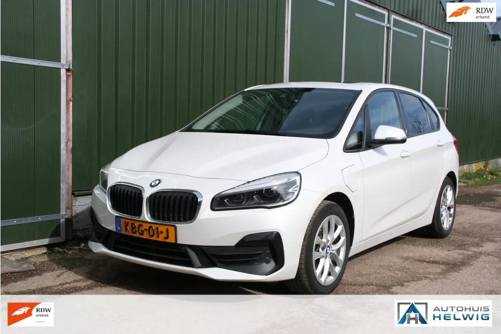 BMW 2-serie Active Tourer 225xe iPerformance High Executive , SPORTSTOELEN, PANORAMADAK, HEAD-UP. CAMERA, STOELVERW.