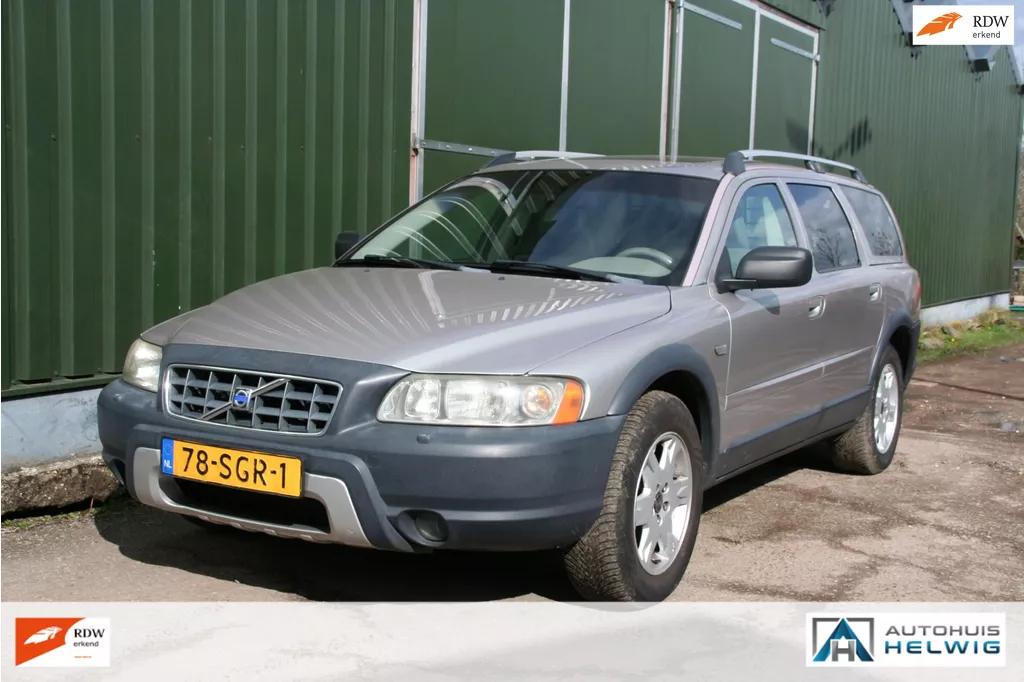 Volvo XC70 2.5 T AUTOMAAT, LEDER, PANORAMADAK, TREKHAAK,