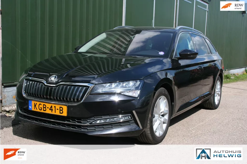 Skoda Superb Combi 1.4 TSI iV Business Edition Plus, CLIMA, NAVIGATIE, CAMERA, VIRTUEEL DASHBOARD, STOELVERWARMD