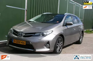 Toyota Auris Touring Sports 1.8 Hybrid Lease+ , AIRCO, NAVIGATIE, PANORAMADAK, CAMERA, STOELVERWARMING